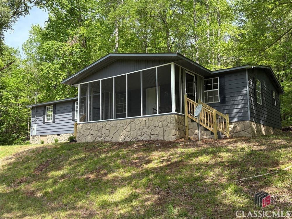 Currently Displayed Property Photo