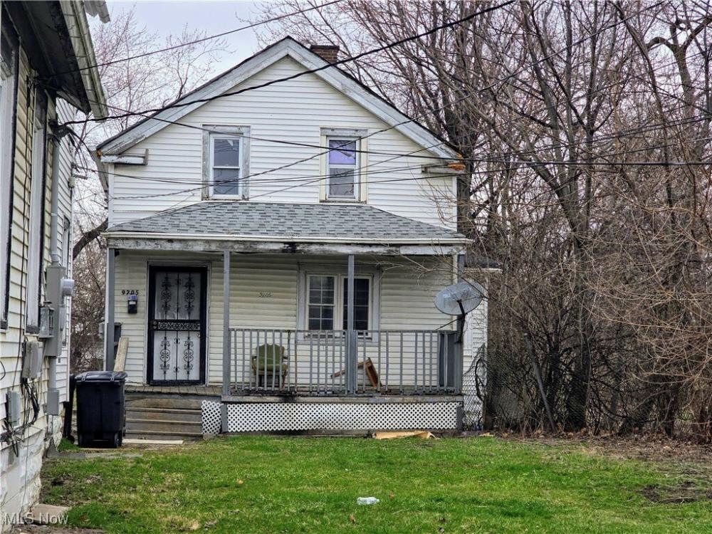 Currently Displayed Property Photo