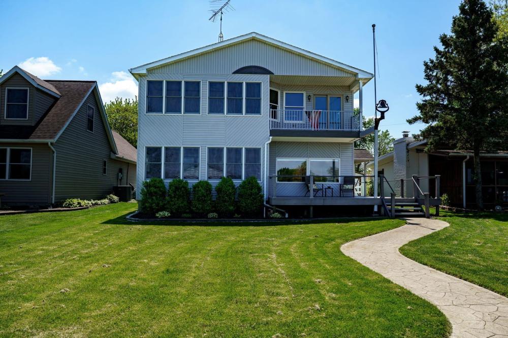 Currently Displayed Property Photo