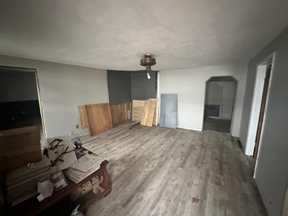 Currently Displayed Property Photo