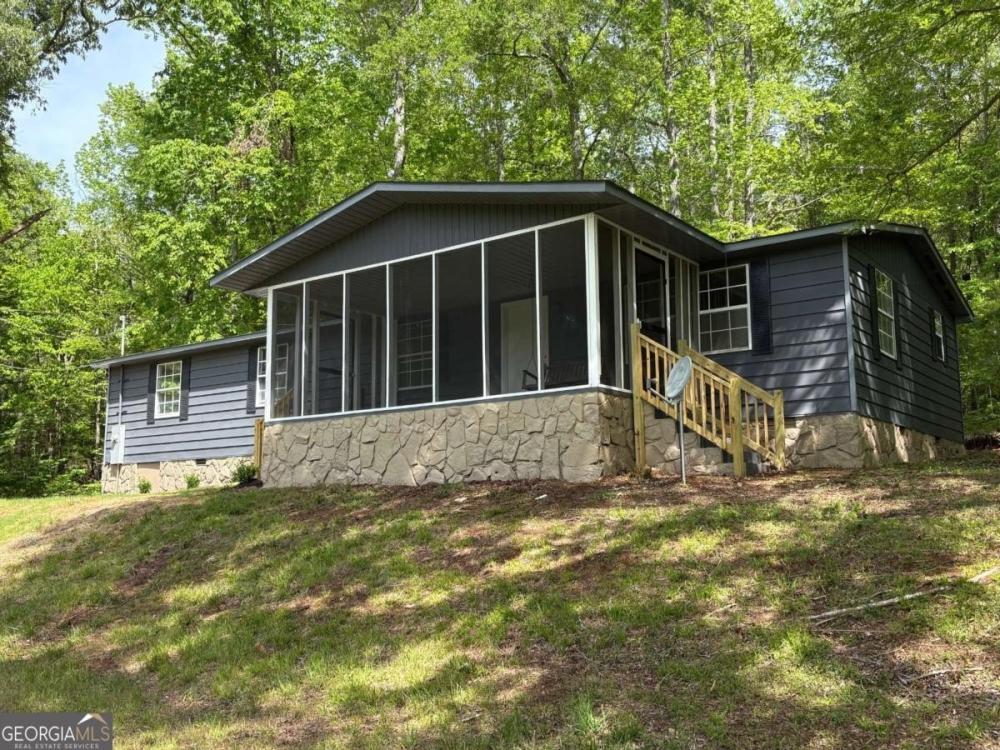 Currently Displayed Property Photo