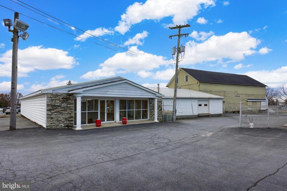 Currently Displayed Property Photo