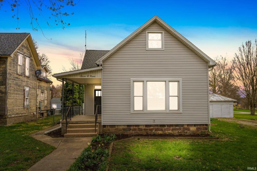 Currently Displayed Property Photo