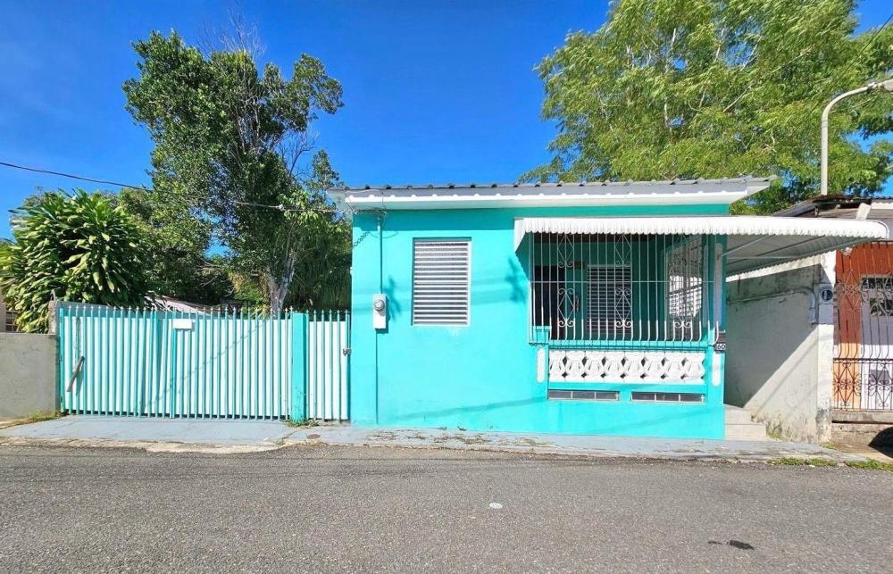 Currently Displayed Property Photo