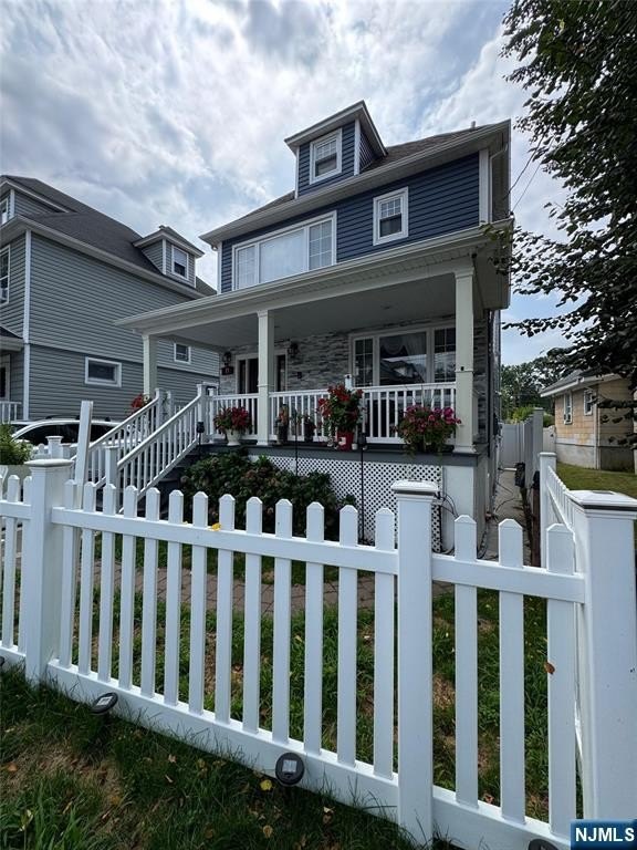 Currently Displayed Property Photo