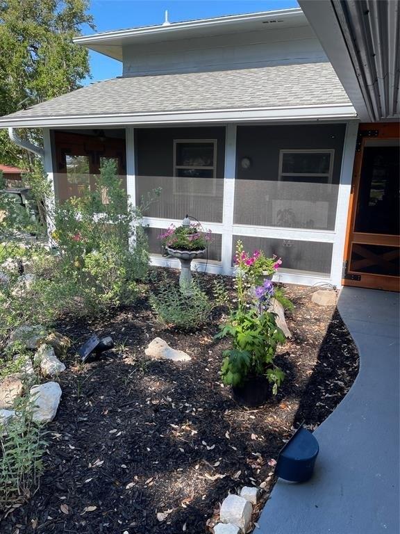 Currently Displayed Property Photo