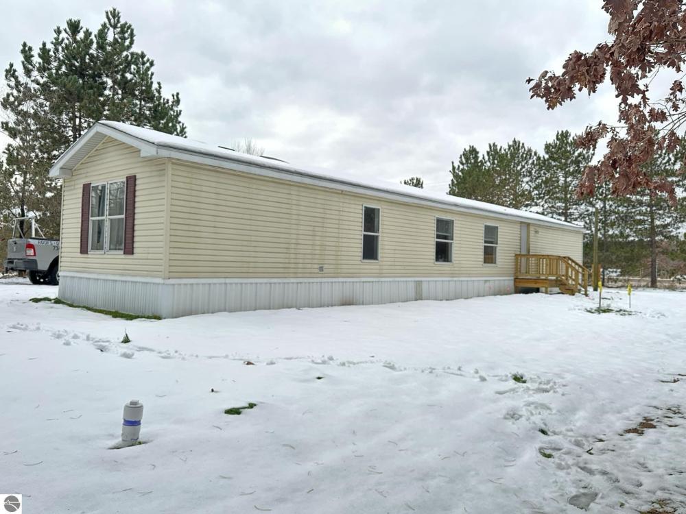 Currently Displayed Property Photo