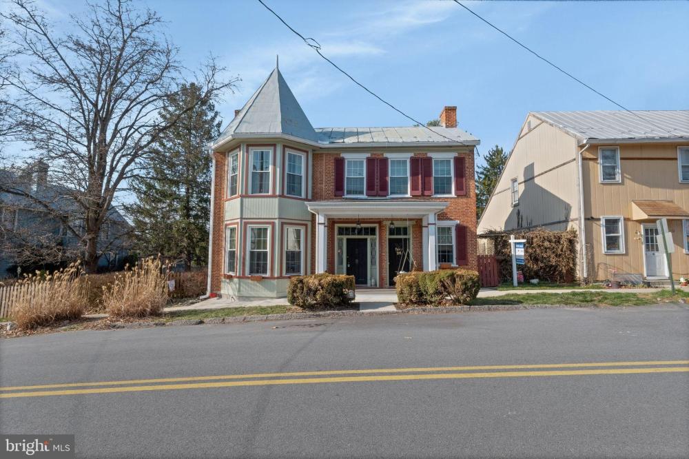 Currently Displayed Property Photo