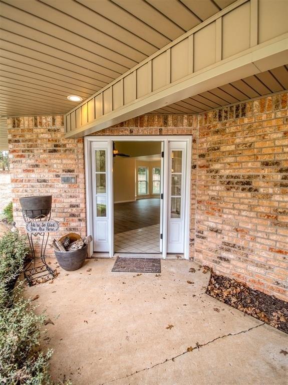 Currently Displayed Property Photo