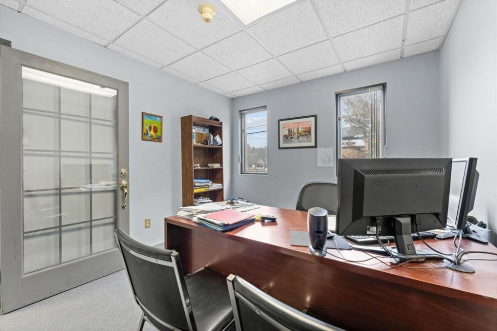 Currently Displayed Property Photo