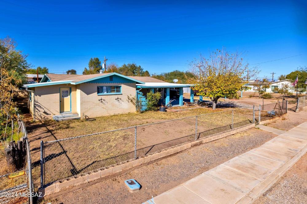 Currently Displayed Property Photo
