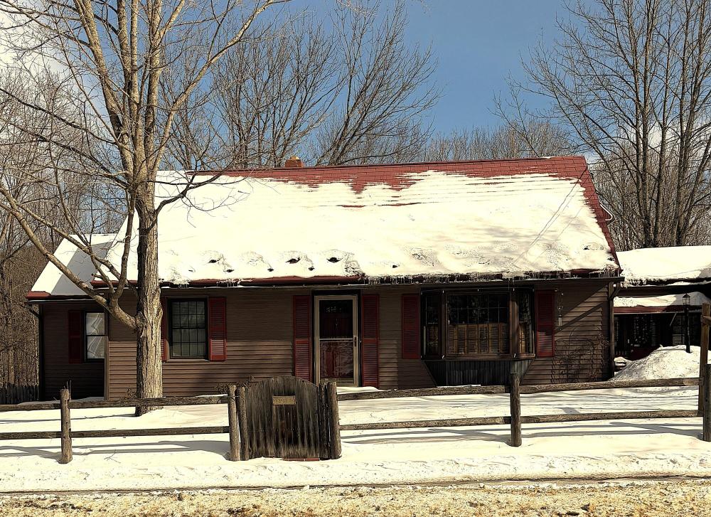 Currently Displayed Property Photo
