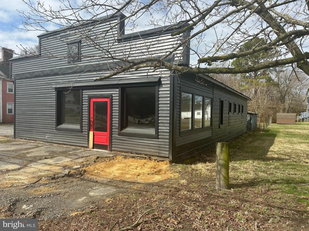 Currently Displayed Property Photo