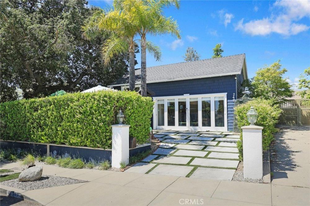 Currently Displayed Property Photo