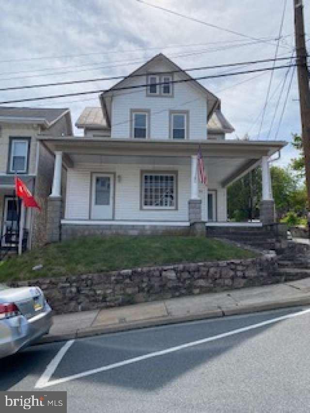 Currently Displayed Property Photo
