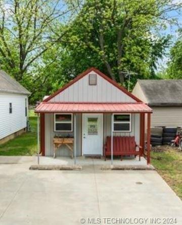Currently Displayed Property Photo