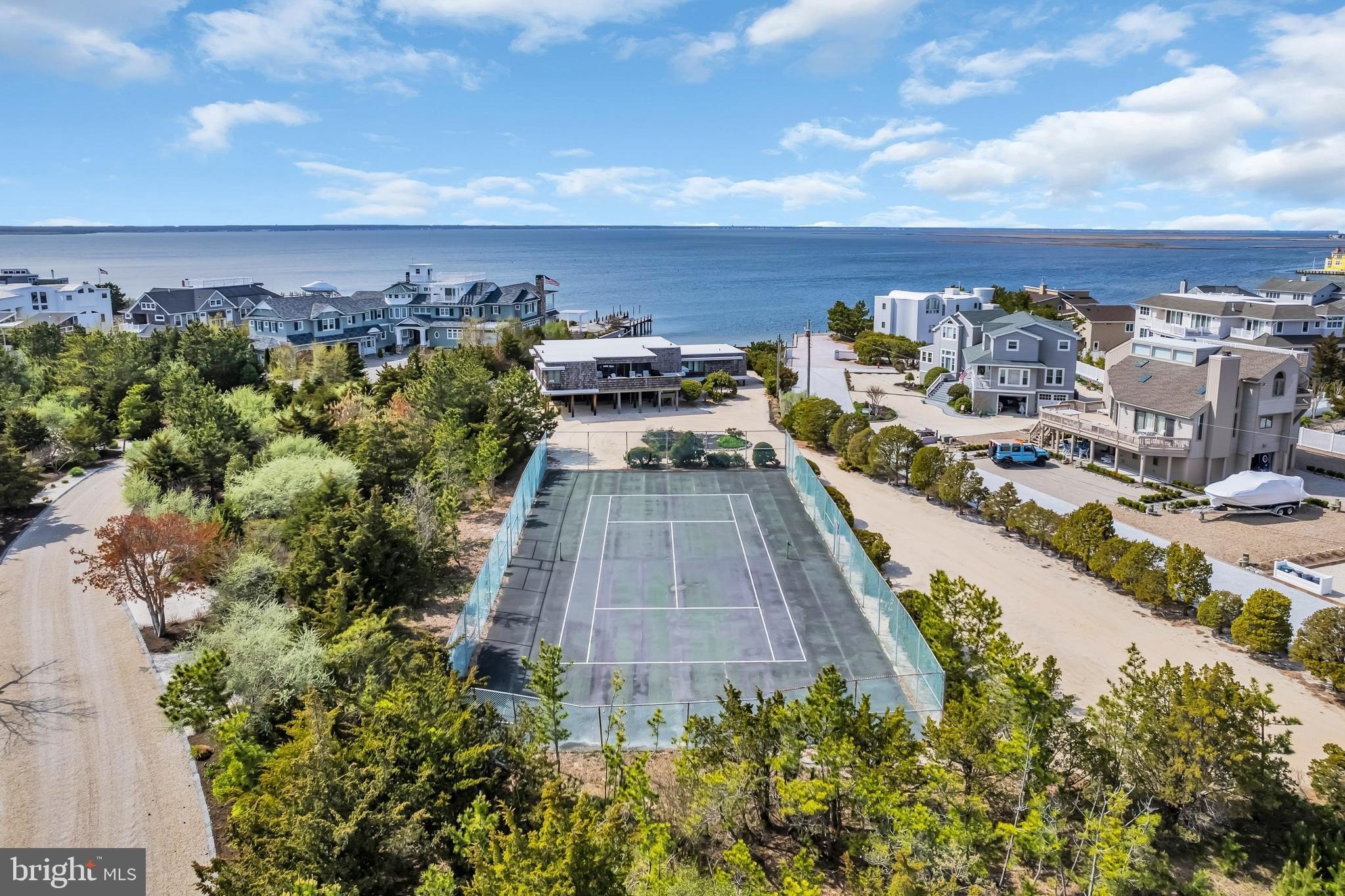 Currently Displayed Property Photo