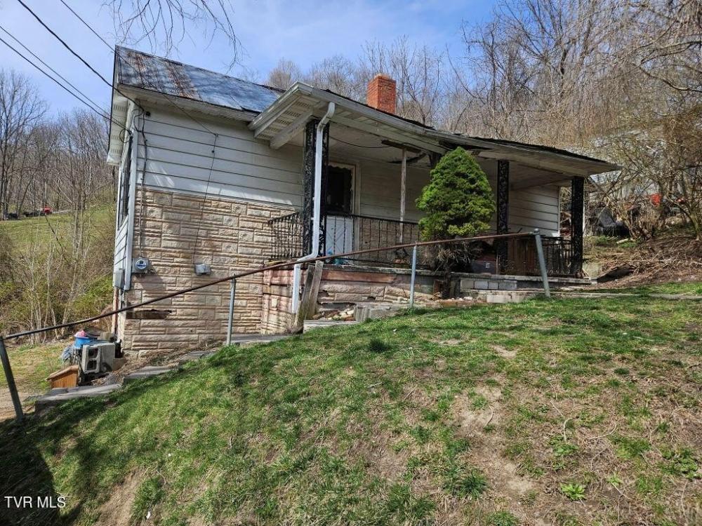 Currently Displayed Property Photo