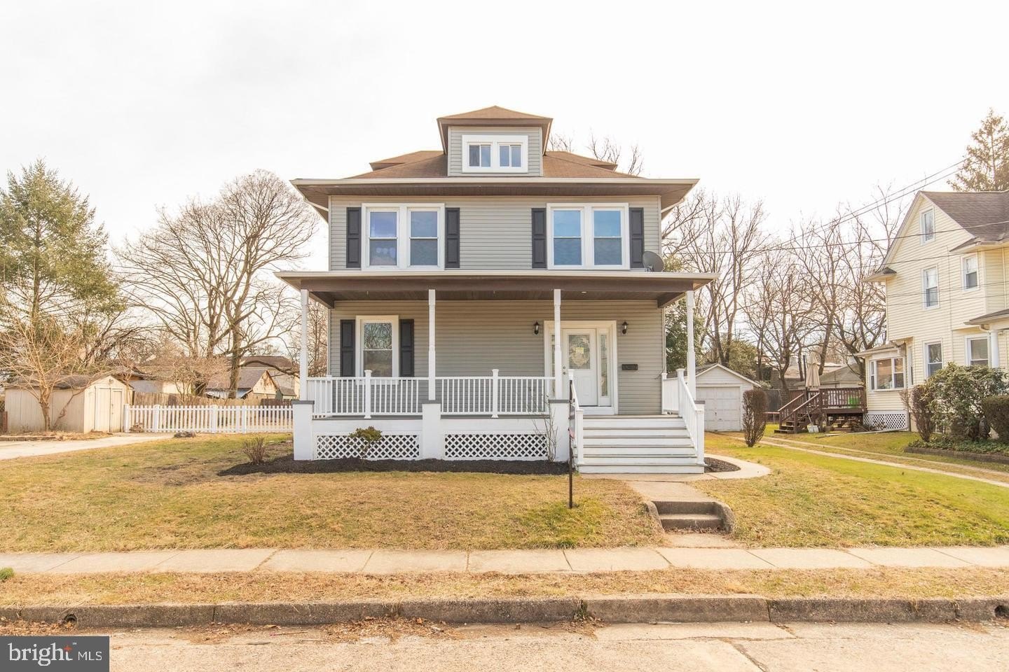 Currently Displayed Property Photo