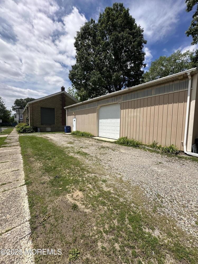 Currently Displayed Property Photo