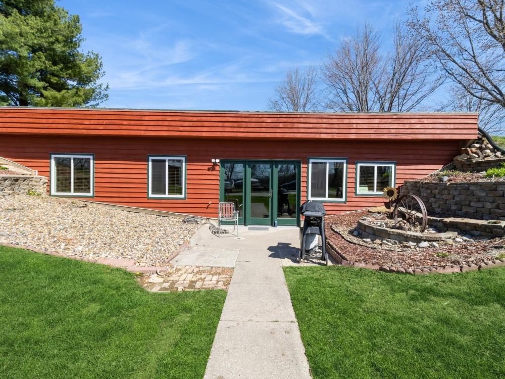 Currently Displayed Property Photo