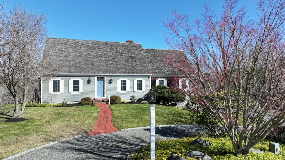 Currently Displayed Property Photo