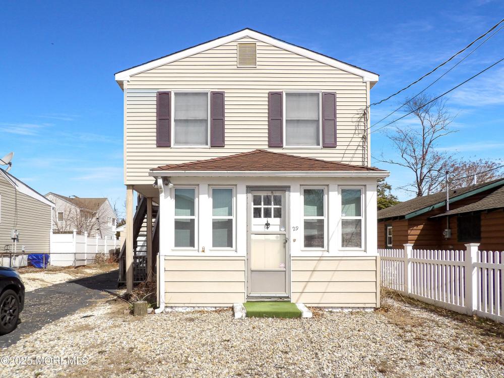 Currently Displayed Property Photo