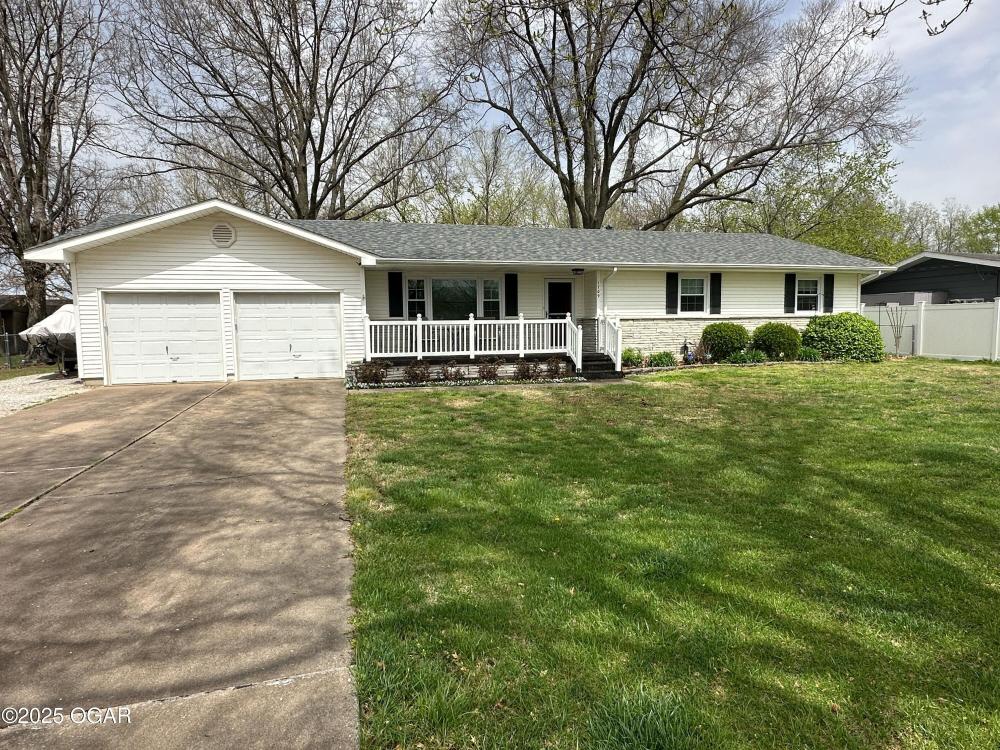 Currently Displayed Property Photo