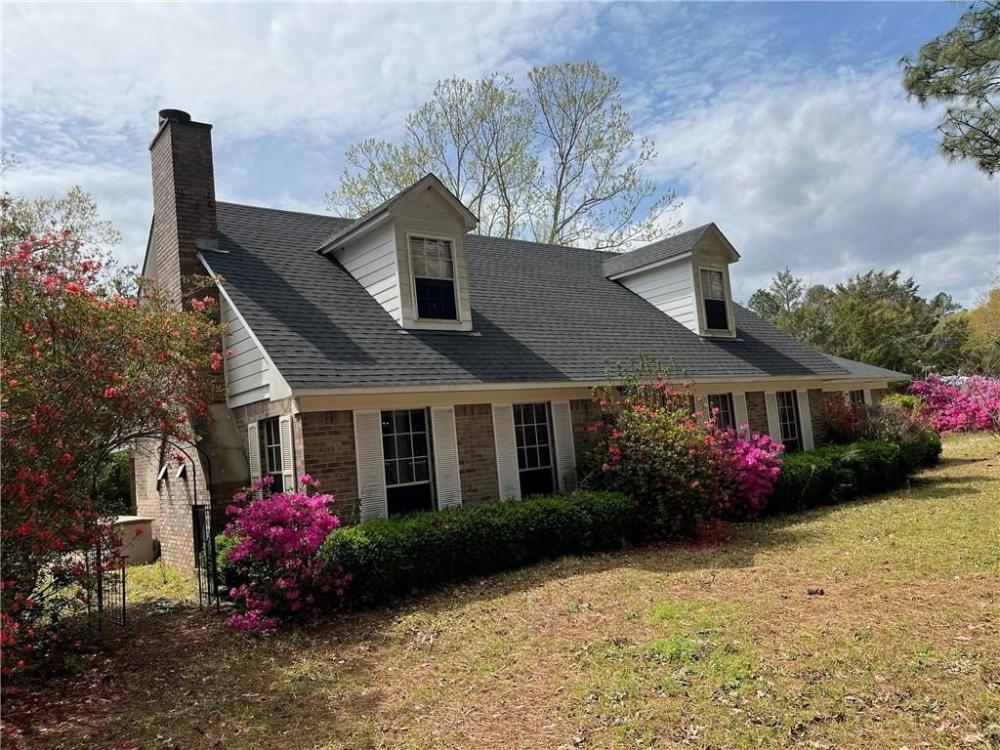 Currently Displayed Property Photo