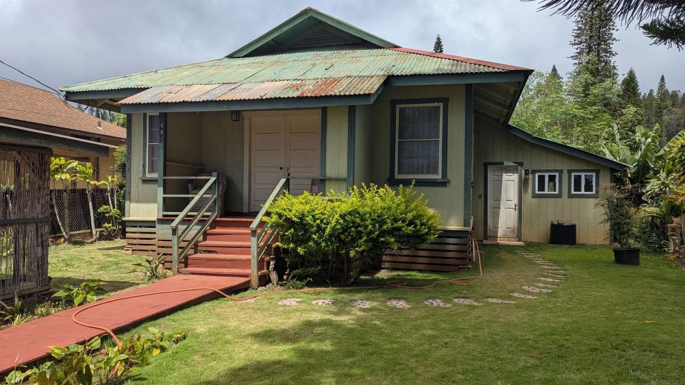 Currently Displayed Property Photo