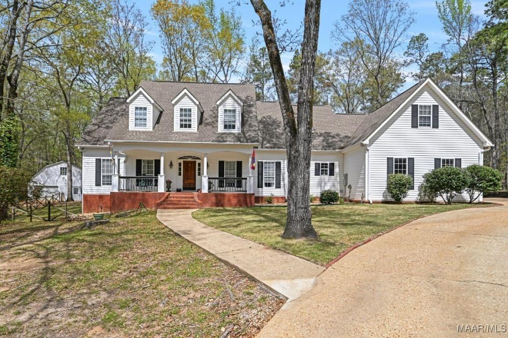 Currently Displayed Property Photo