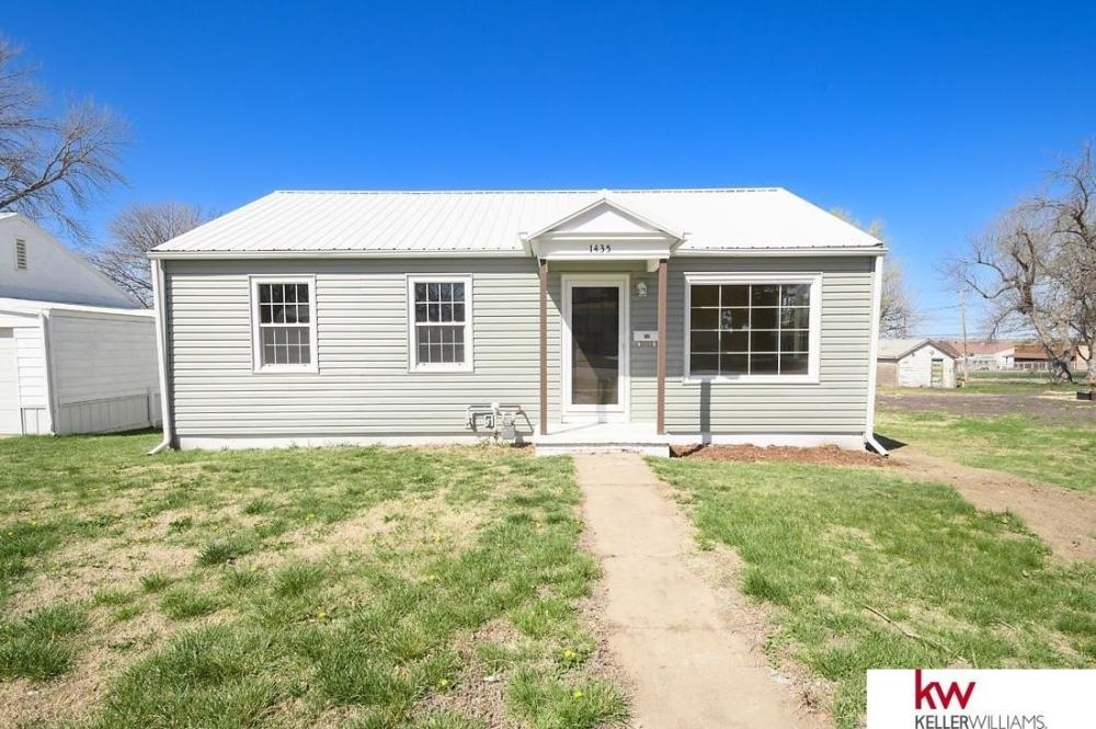 Currently Displayed Property Photo