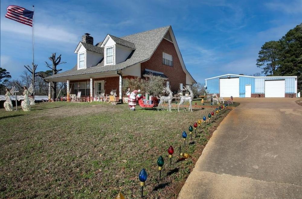 Currently Displayed Property Photo