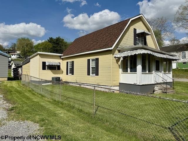Currently Displayed Property Photo