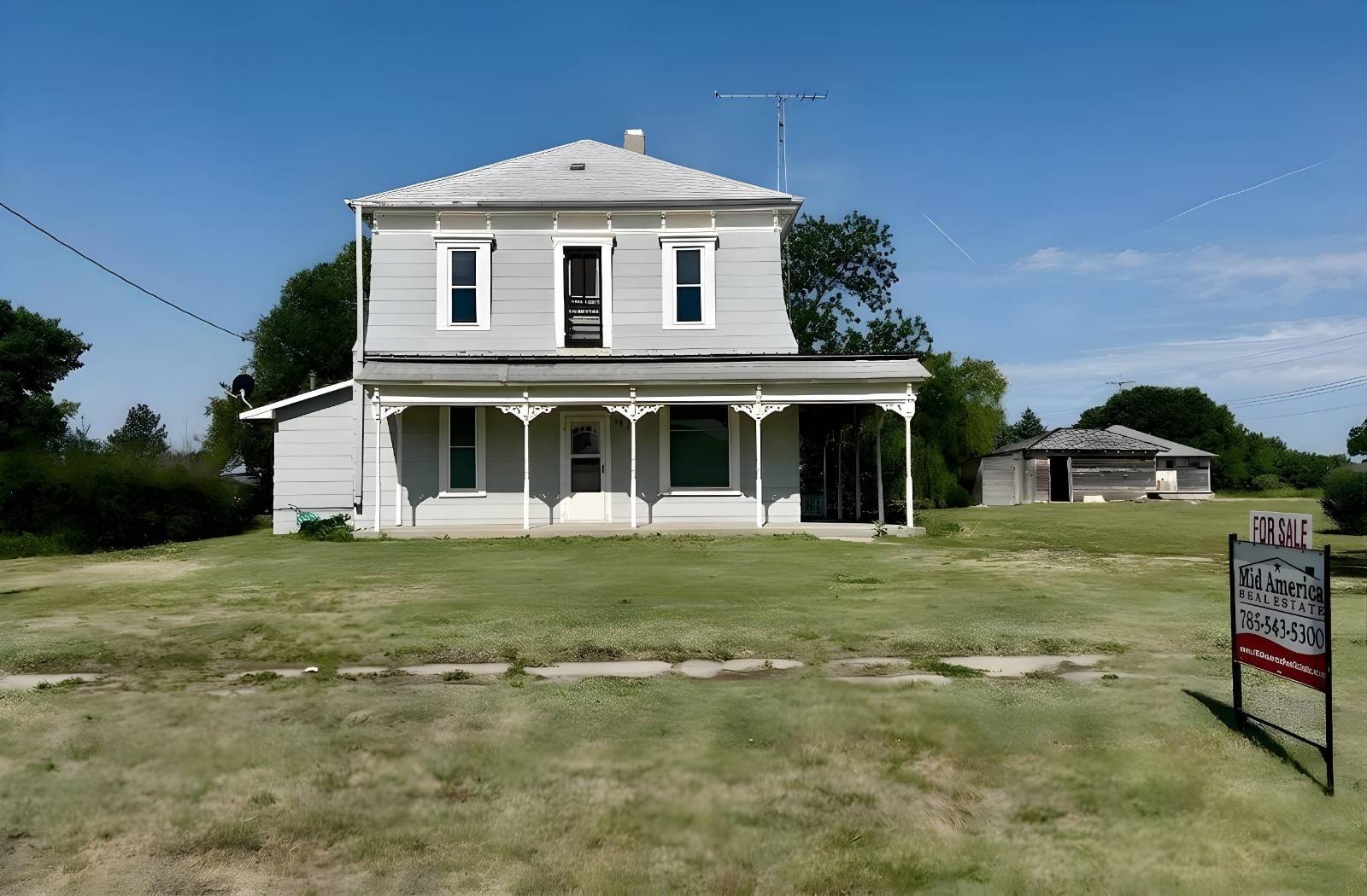 Currently Displayed Property Photo