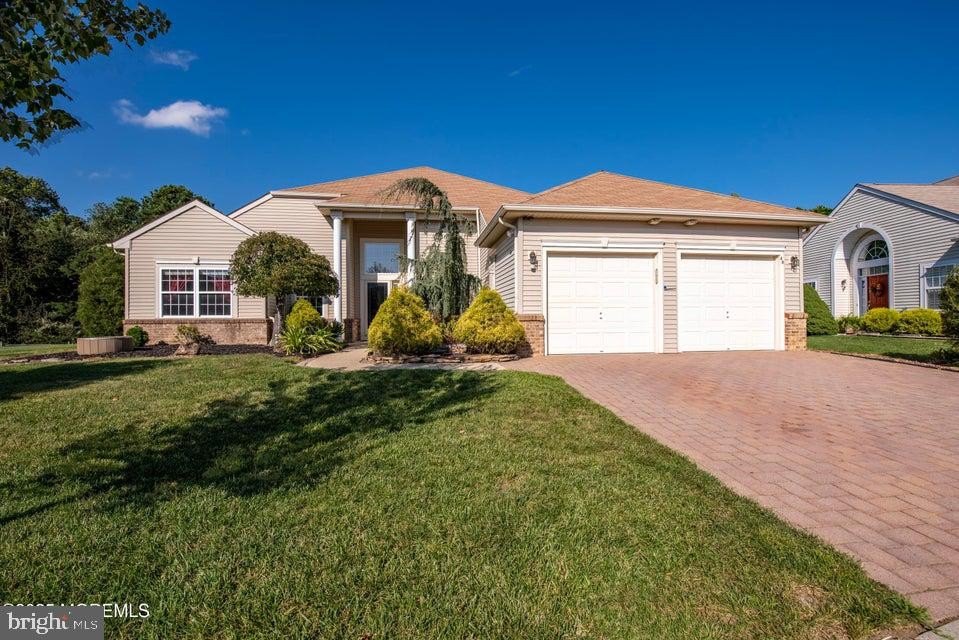 Currently Displayed Property Photo