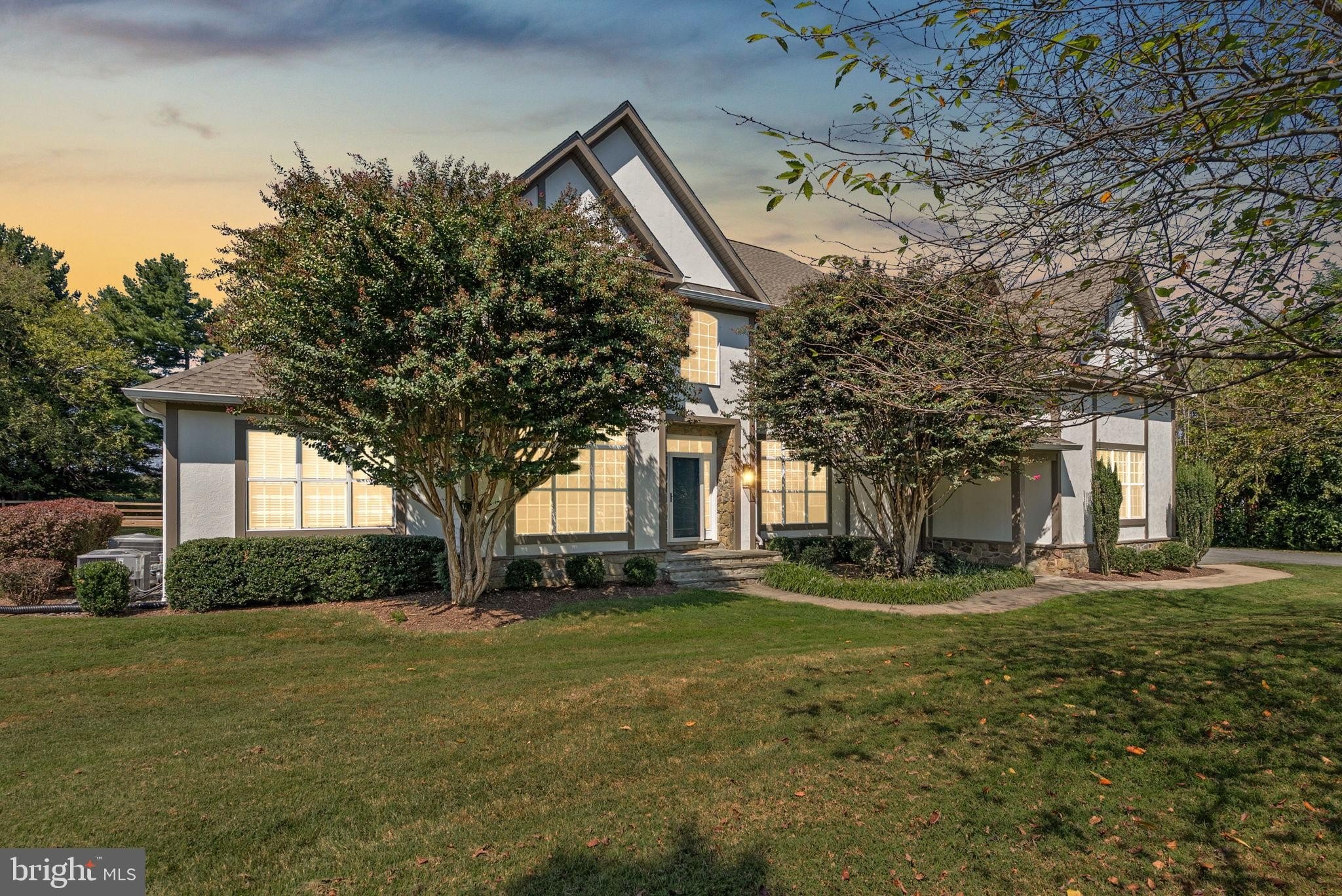 Currently Displayed Property Photo