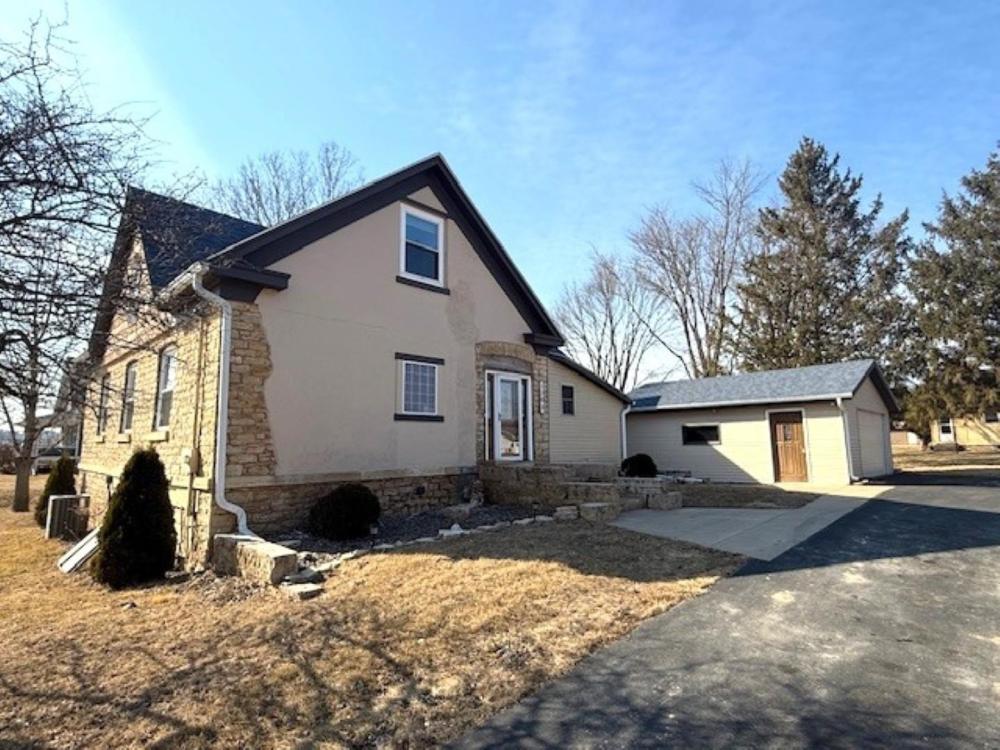 Currently Displayed Property Photo