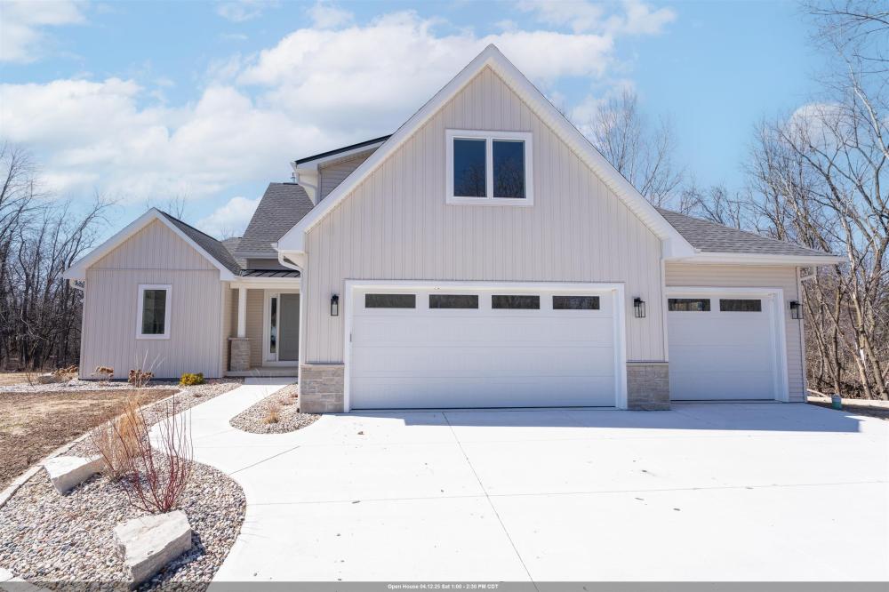 Currently Displayed Property Photo