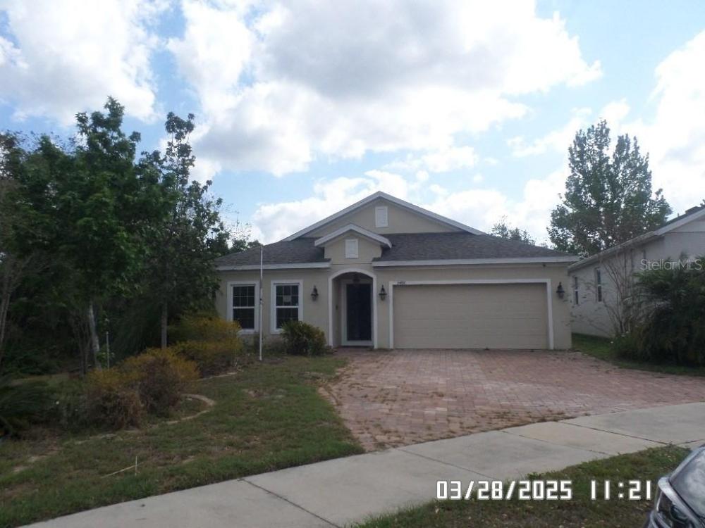 Currently Displayed Property Photo