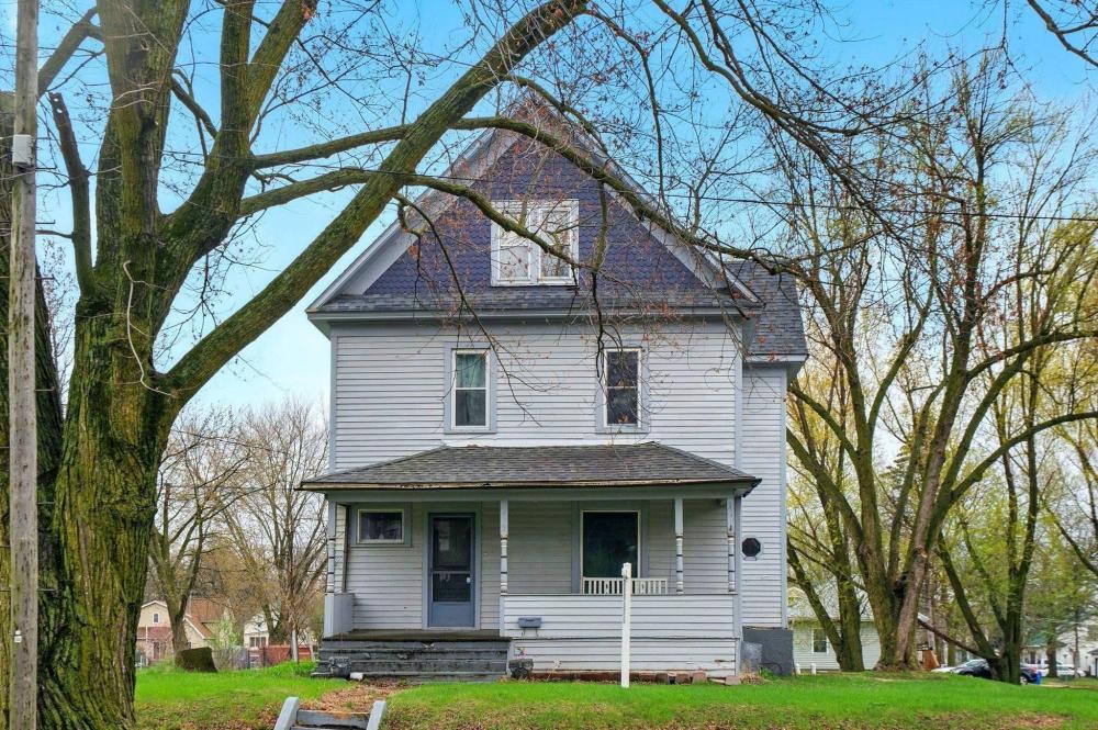 Currently Displayed Property Photo