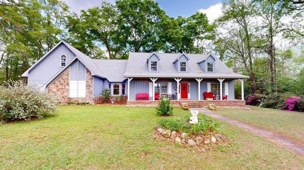 Currently Displayed Property Photo