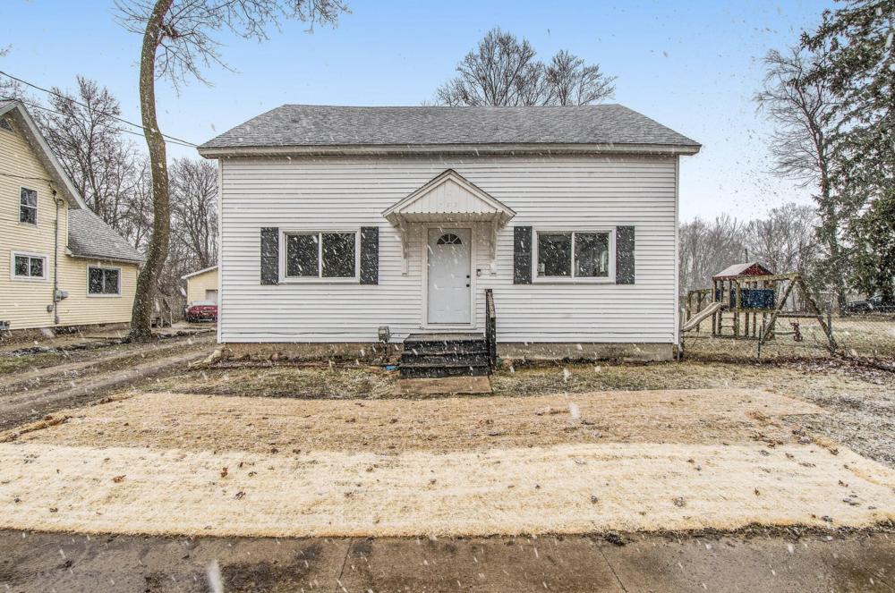 Currently Displayed Property Photo