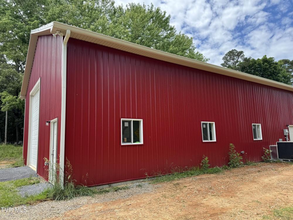 Currently Displayed Property Photo