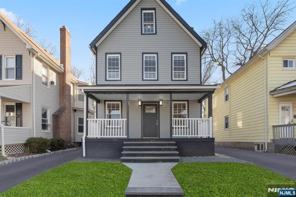 Currently Displayed Property Photo