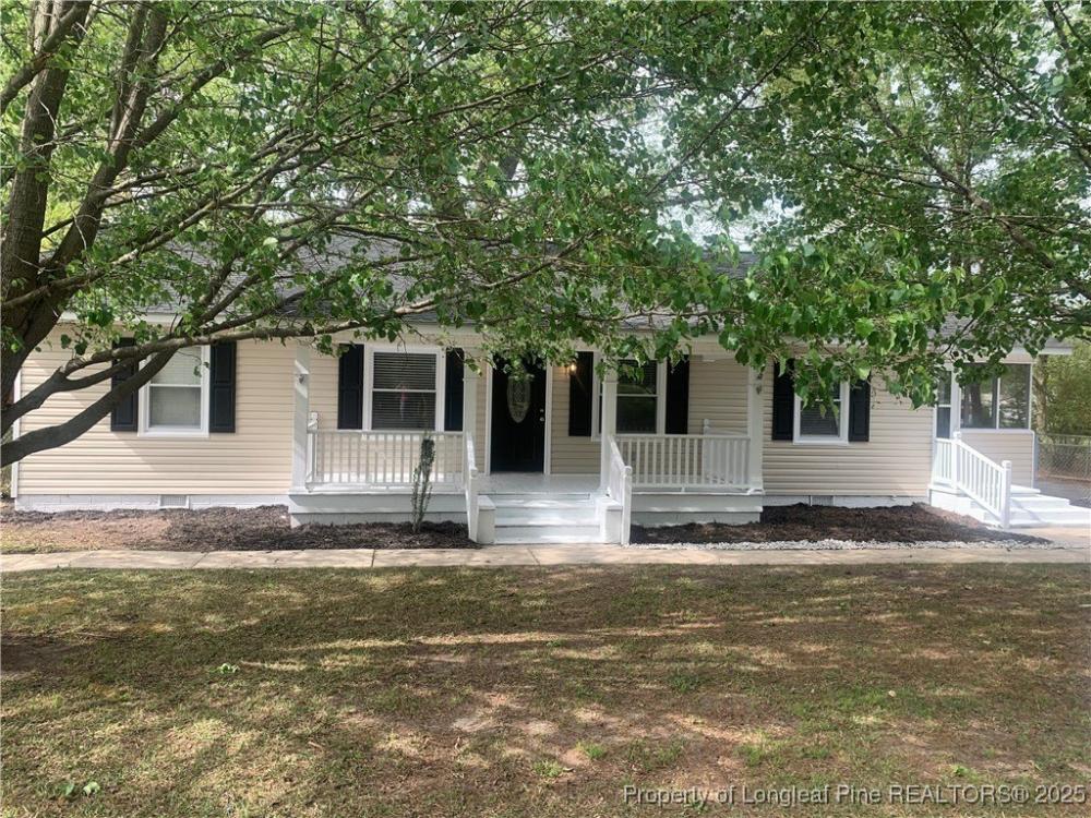 Currently Displayed Property Photo