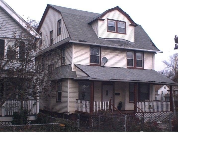 Currently Displayed Property Photo