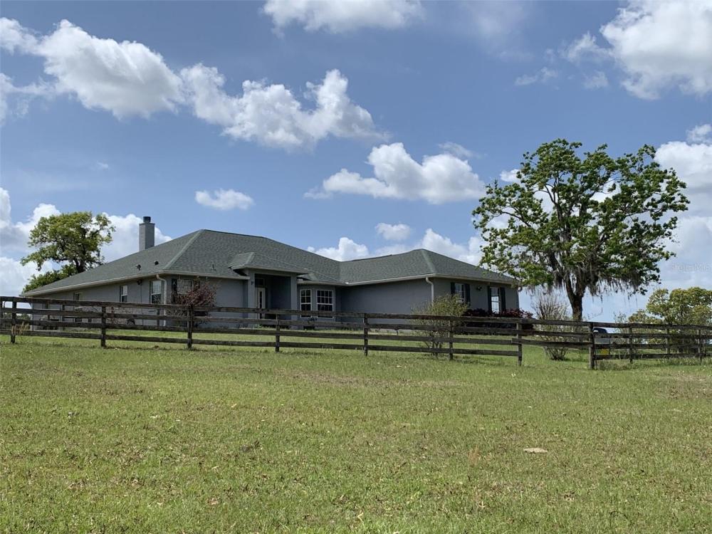 Currently Displayed Property Photo