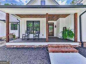 Currently Displayed Property Photo