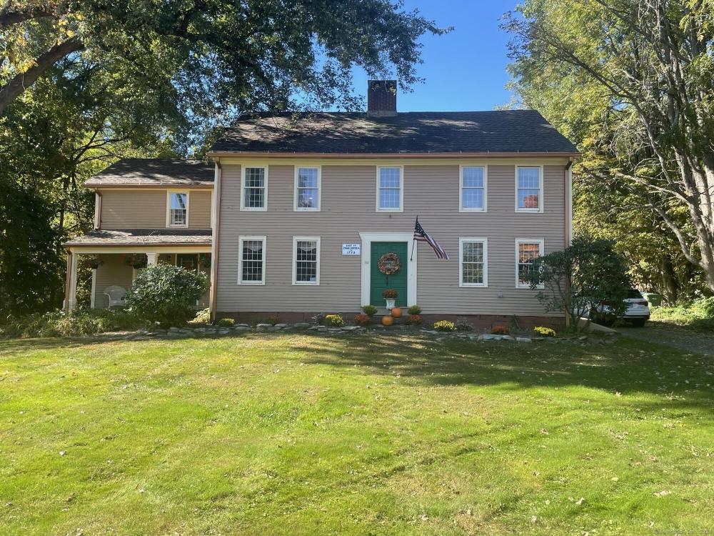 Currently Displayed Property Photo